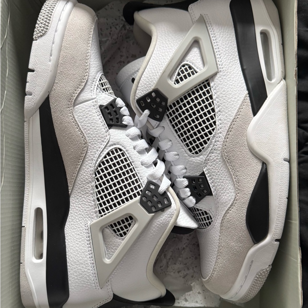Jordan 4 Military Black